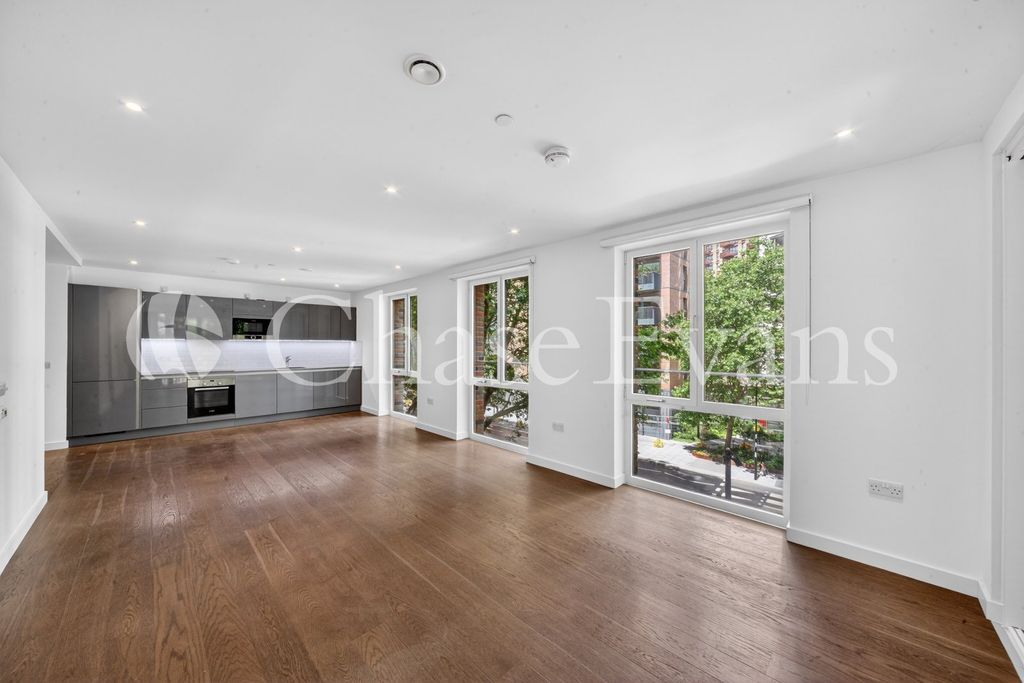 Property photo 1 of 18 Living Area