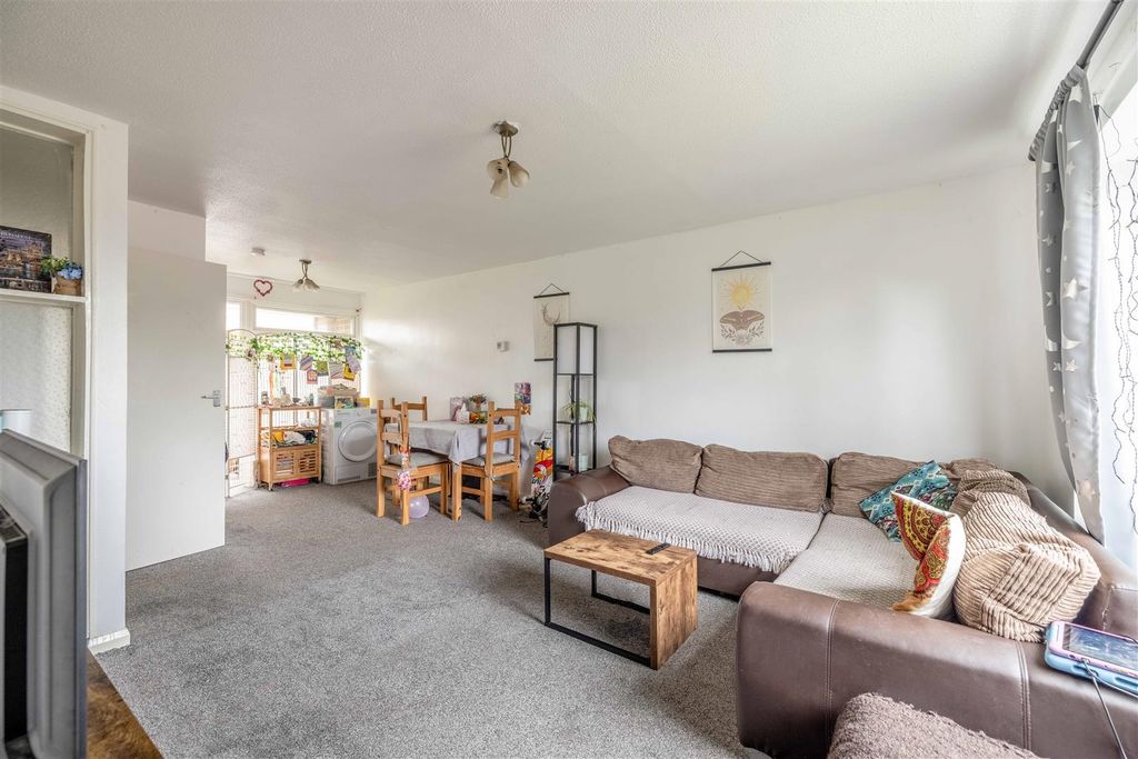 Property photo 3 of 12 CM2 (7 Of 14).Jpg