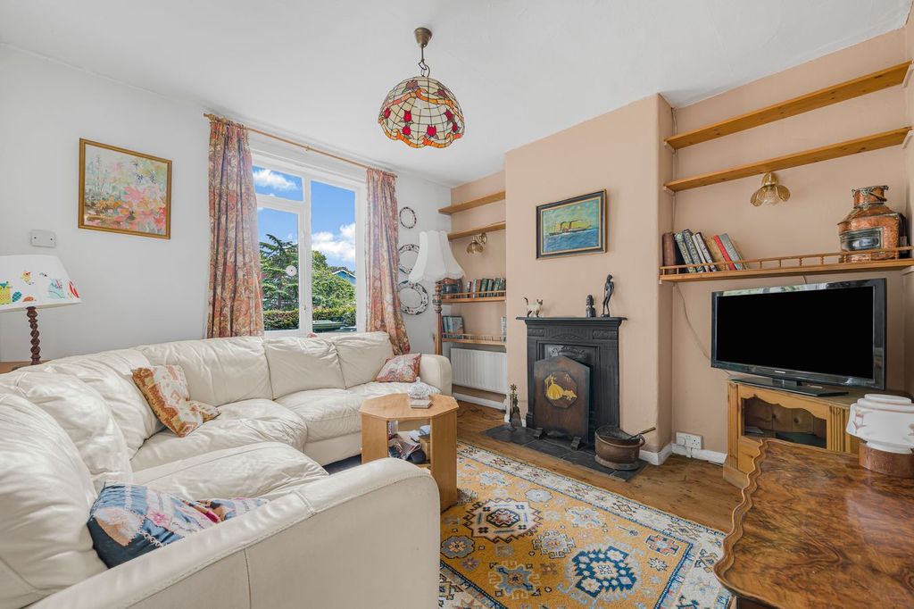 Property photo 3 of 12