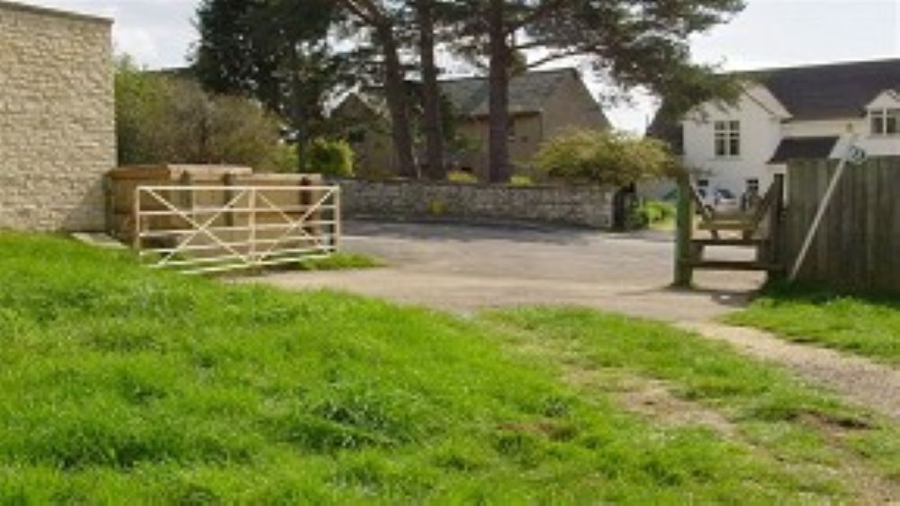 Property photo 2 of 3