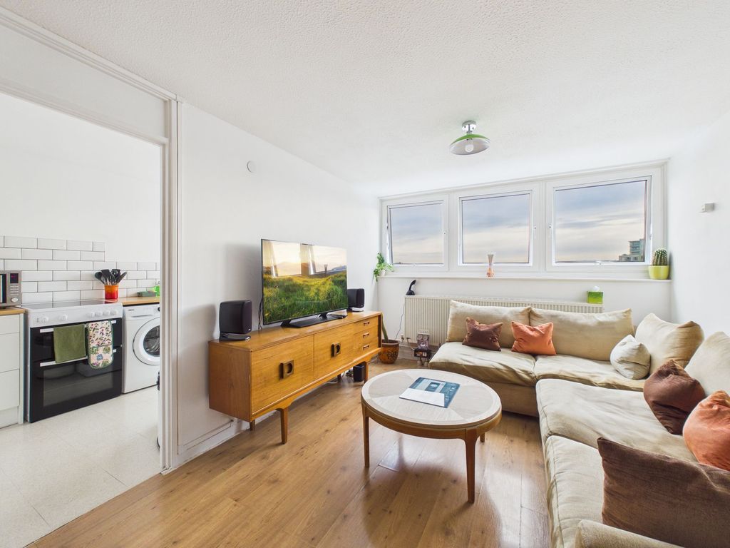 Property photo 3 of 15 Lounge/Dining Room