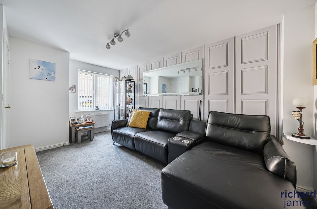 Property photo 2 of 23 Dd9271854d3A4282B8d23B48B9A6F4B5