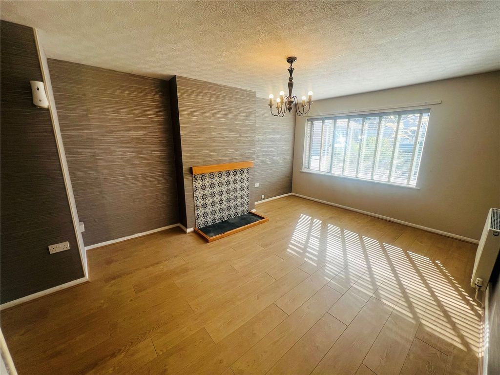 Property photo 2 of 18 Picture No. 17