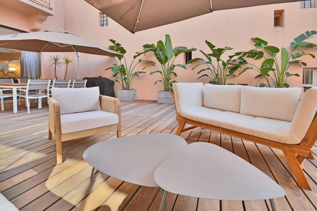 Property photo 3 of 24