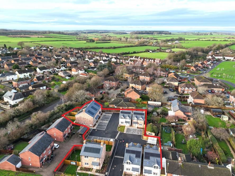 Property photo 2 of 18 Agents Notes