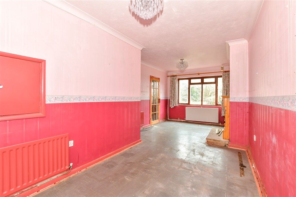 Property photo 3 of 11 Lounge/Diner