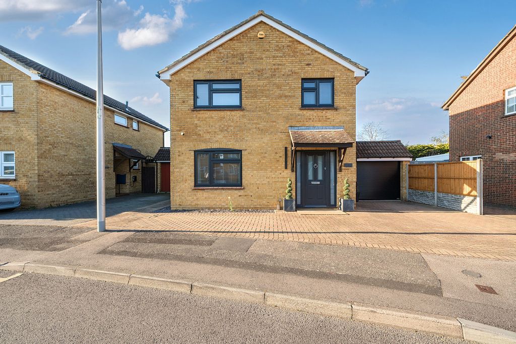 Property photo 2 of 19