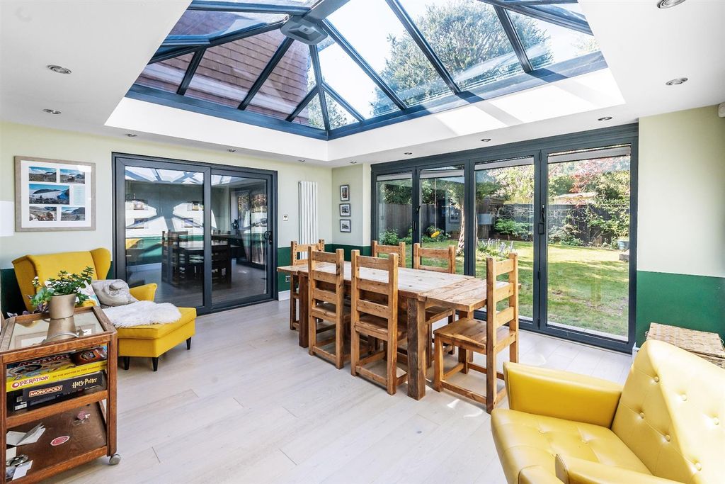 Property photo 3 of 18 .Dorking-Road-25.Jpg