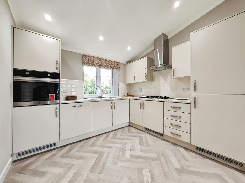 Property photo 3 of 18 5Be9641A-1000003350.Jpg