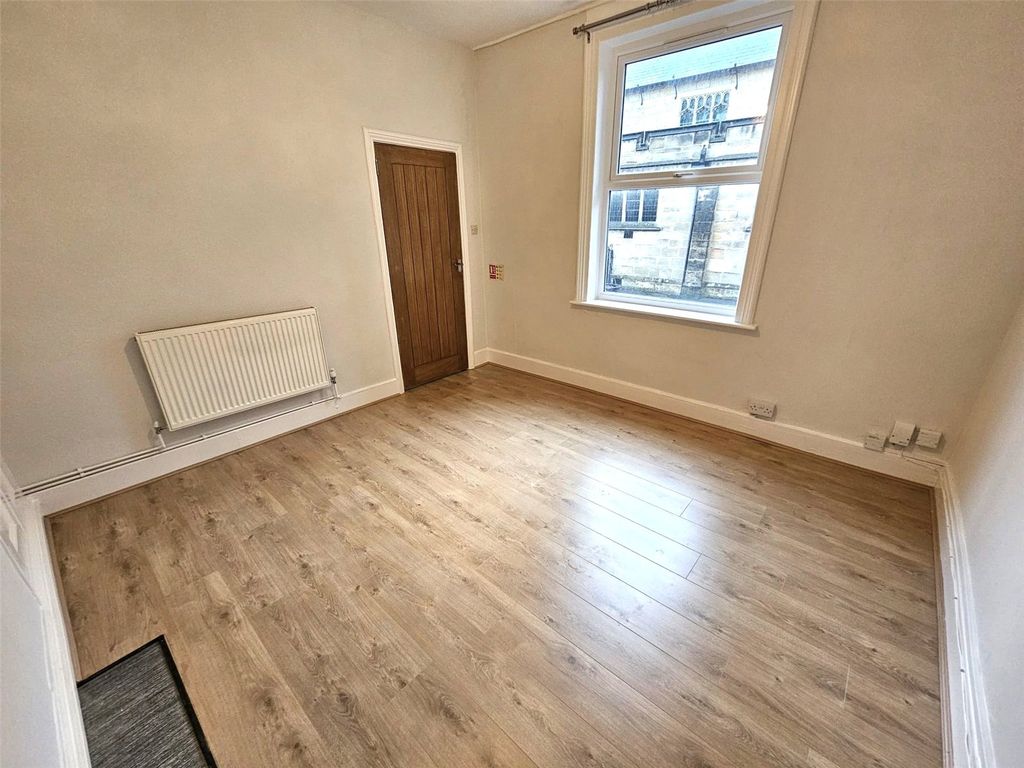Property photo 3 of 8 Picture No. 07