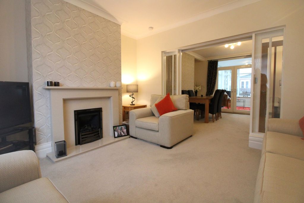 Property photo 3 of 17 Img_5873