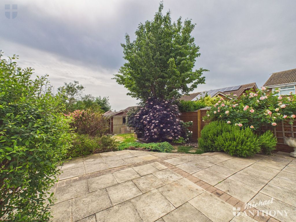 Property photo 3 of 17 Cam03218G0-Pr1039-Still016