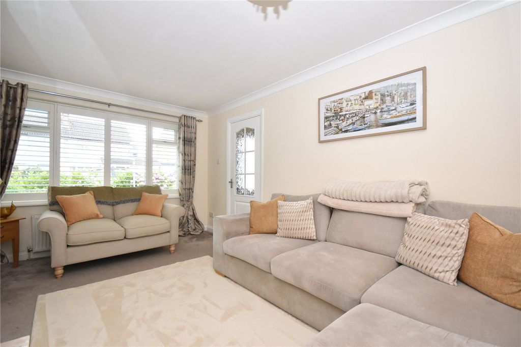 Property photo 3 of 16 Picture No. 30
