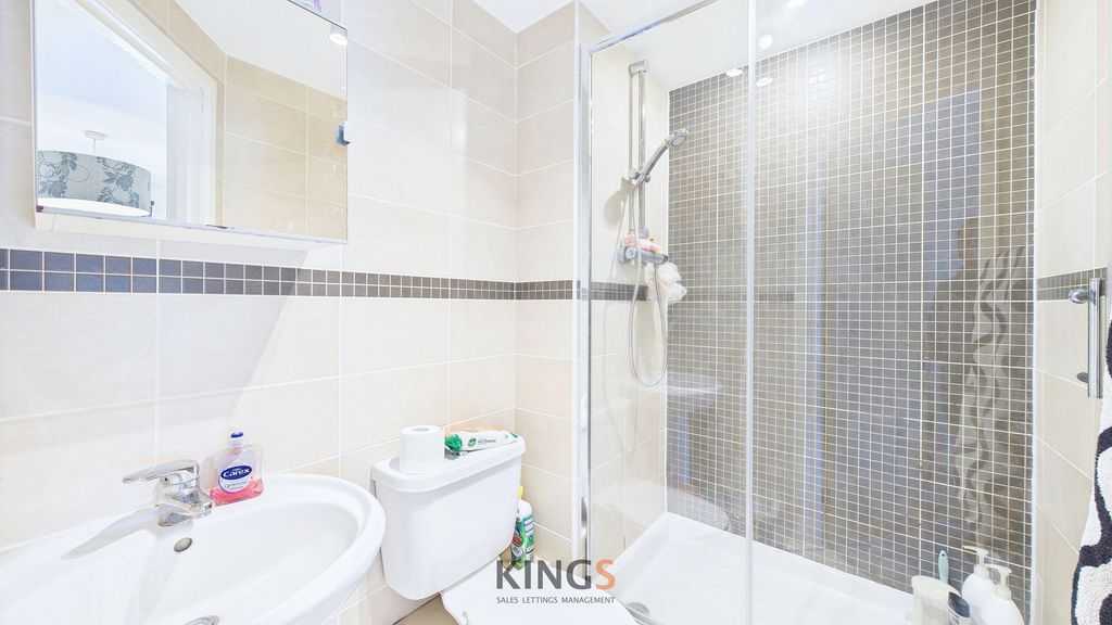 Additional image 6 of 2 bed maisonette for saleGreat North Road, Hatfield AL9
