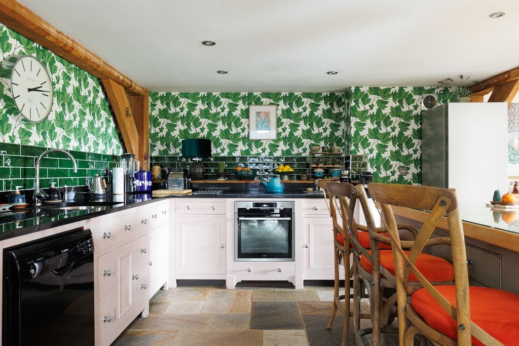 Property photo 2 of 32 4518804
