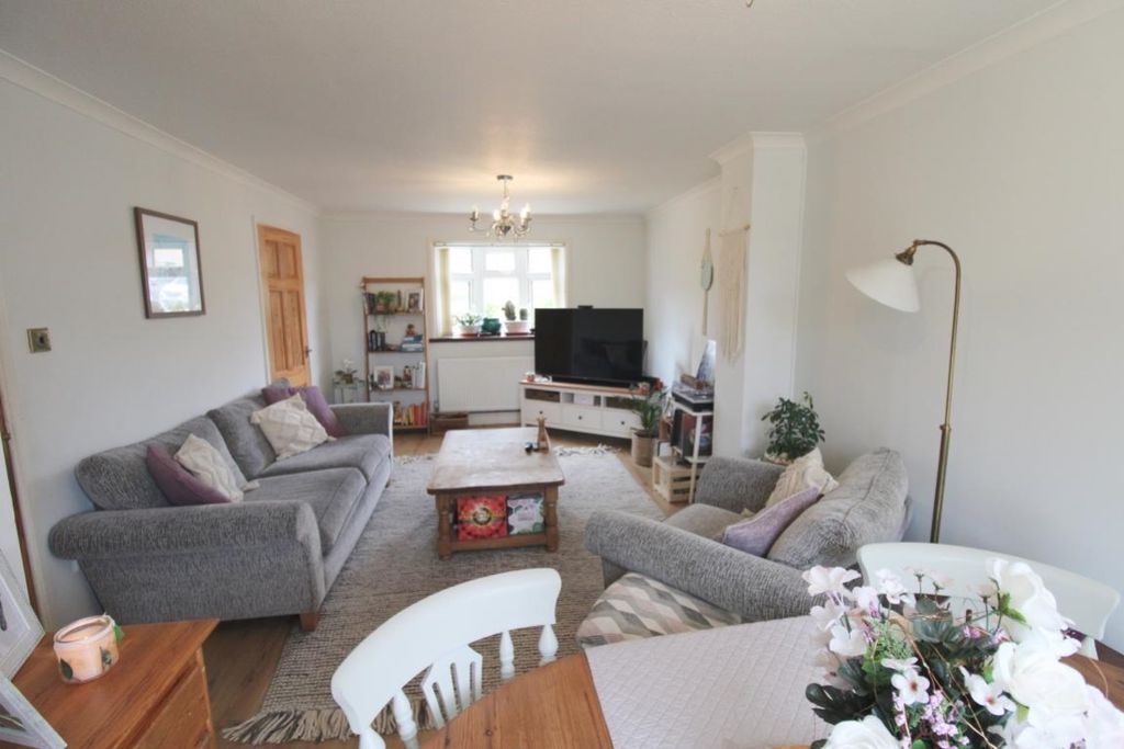 Property photo 3 of 12 4662_Room09Image4154