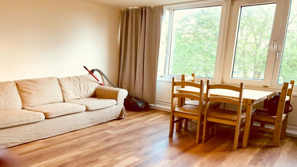 Property photo 1 of 14 Spacious Rooms In Putney