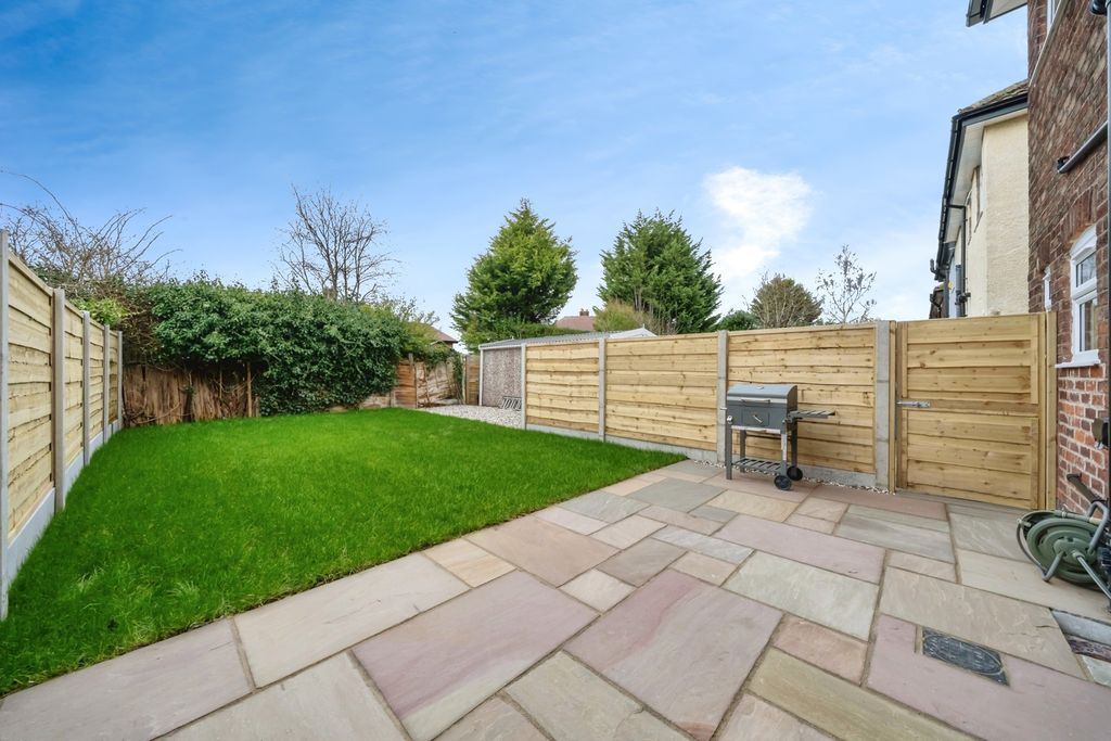 Property photo 3 of 35 Garden