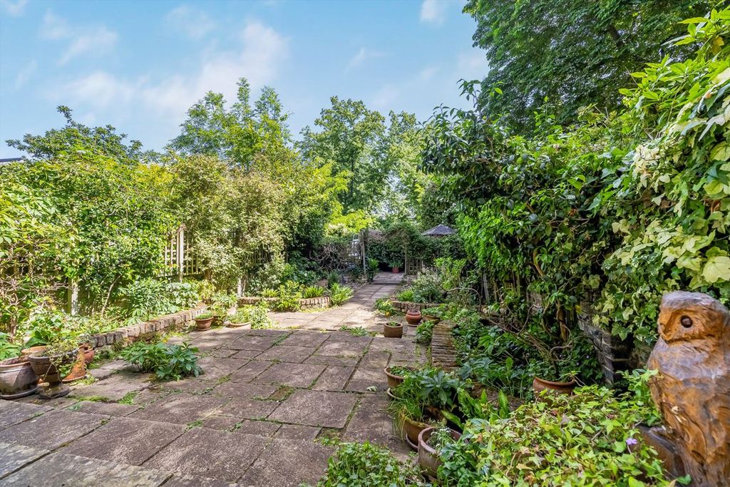 Property photo 2 of 6