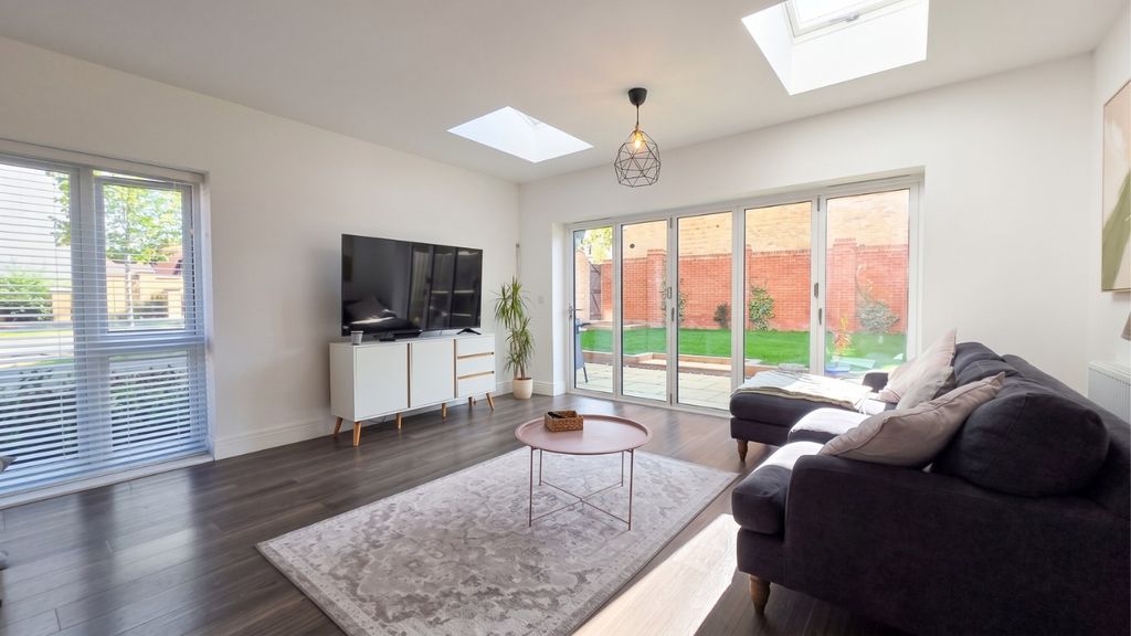 Property photo 3 of 20 5549162