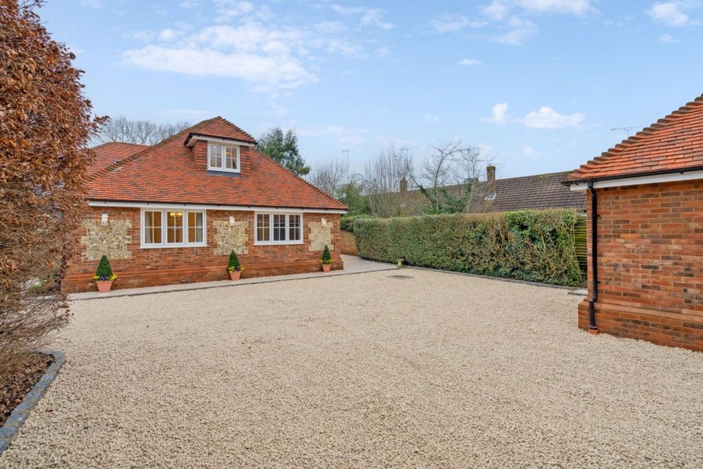 Property photo 1 of 29