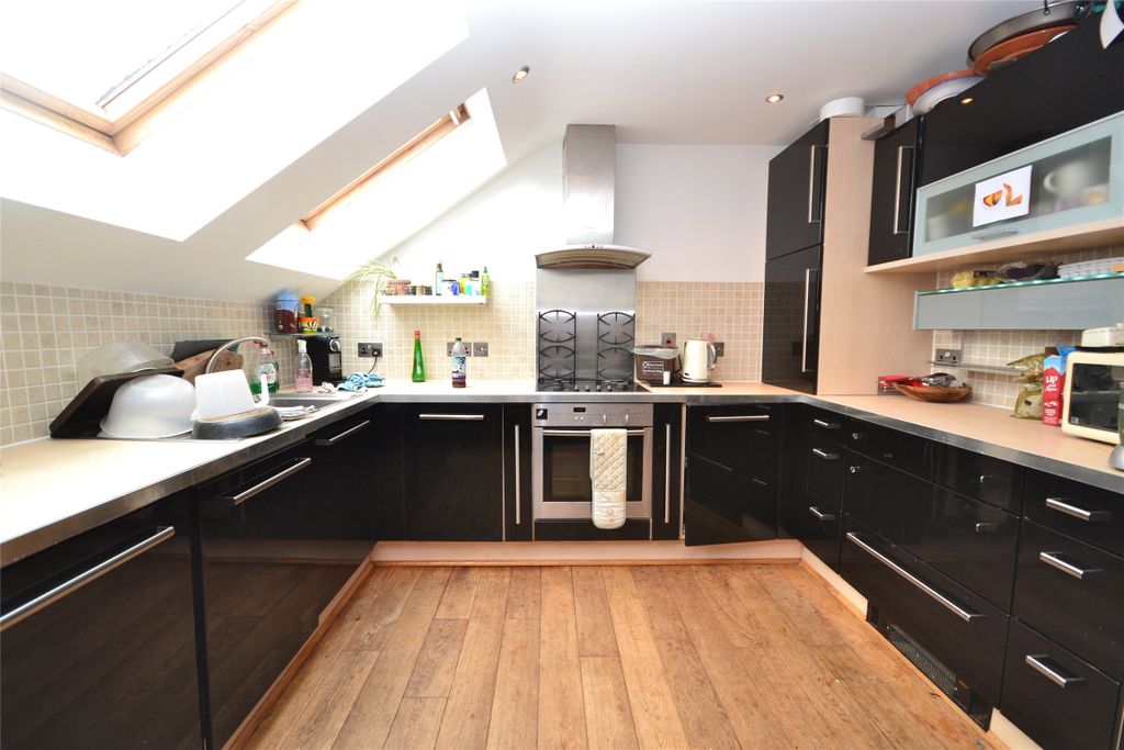 Property photo 2 of 11 Kitchen Area
