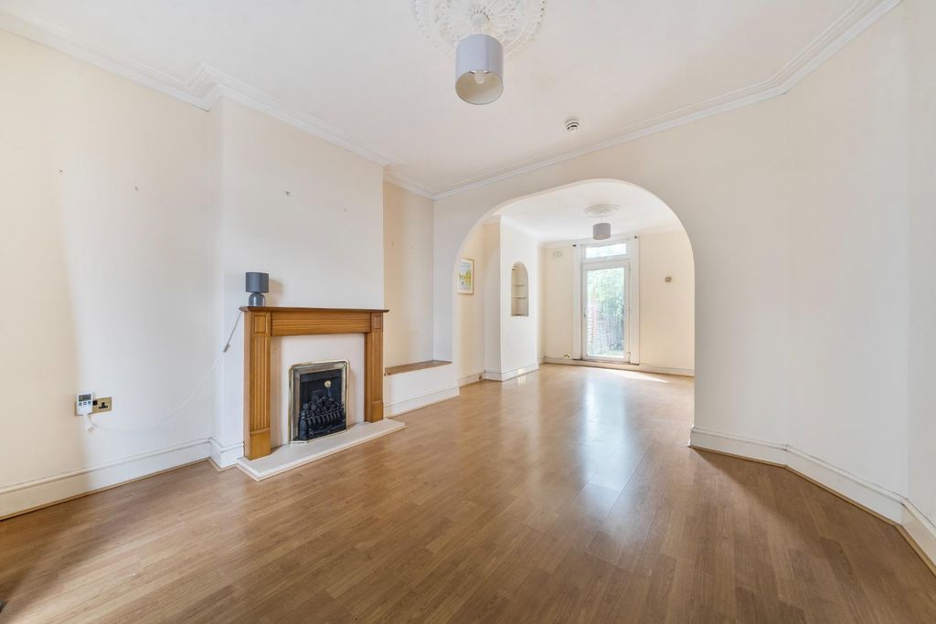 Property photo 3 of 21 1473154-12-6A22A92094Ad2.Jpg