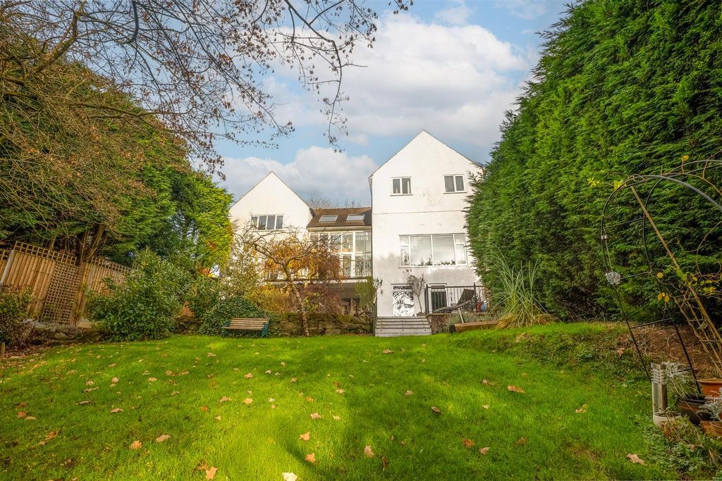 Property photo 1 of 50 17Manoravenue-11.Jpg