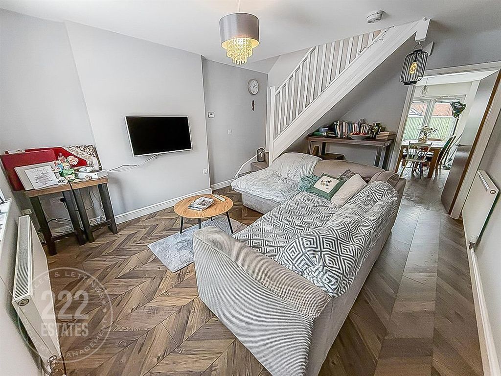 Property photo 2 of 11 d4d7Dfbf-2617-4792-A08F-0Bd6Da9Ff4A0.Jpg