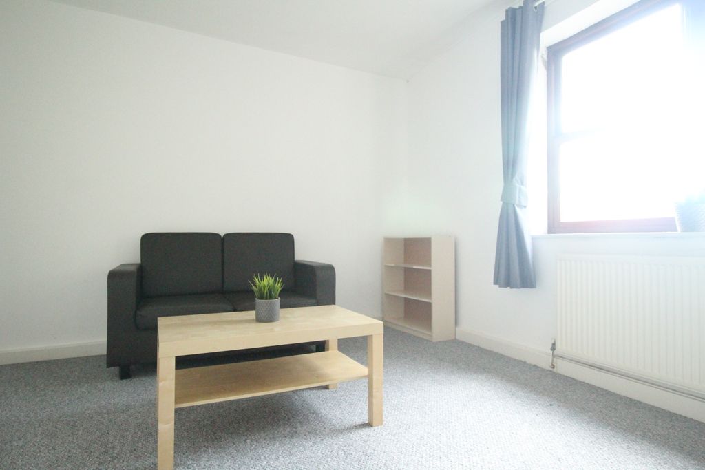 Property photo 1 of 4