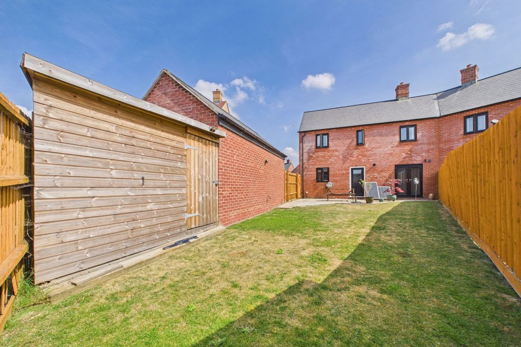 Property photo 2 of 26