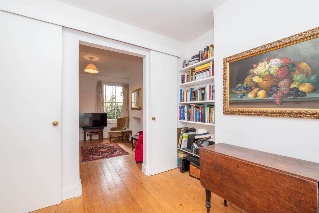 Property photo 3 of 10