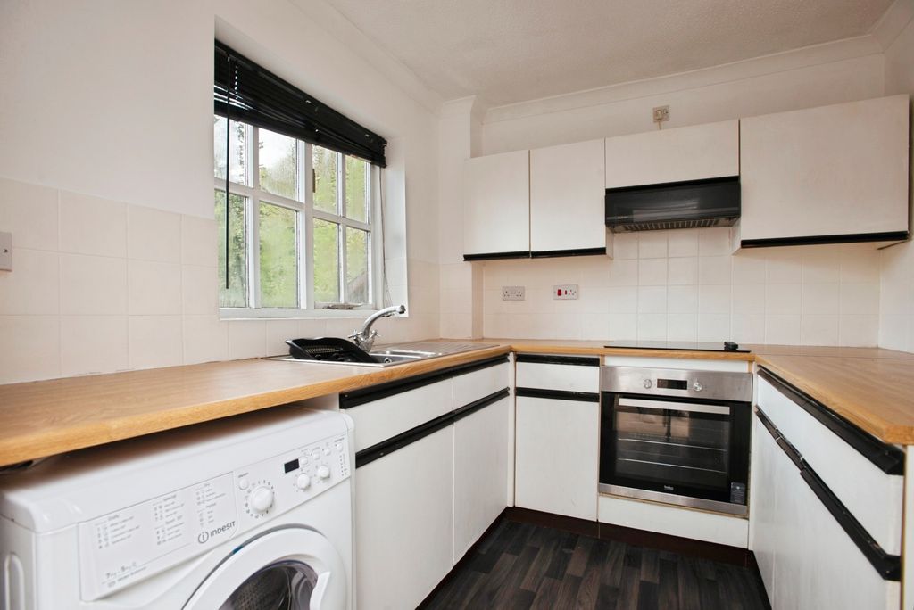 Property photo 2 of 12 Pbox-Img.Jpg