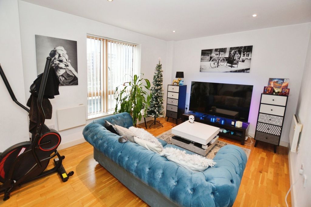 Property photo 1 of 10 Picture No. 06