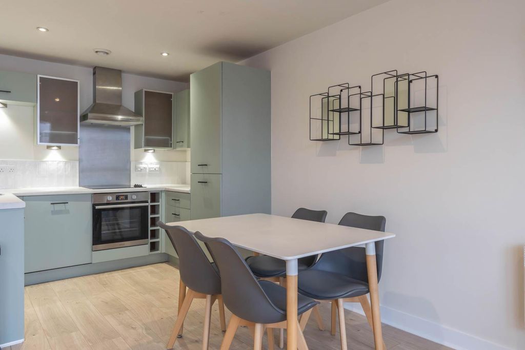 Property photo 3 of 14 Kitchen/Dining Area