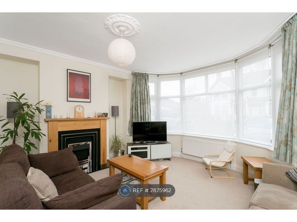 Property photo 3 of 19