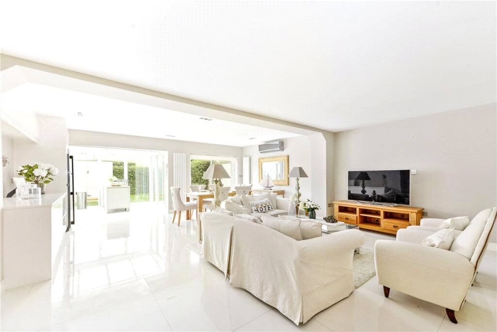 Property photo 1 of 19 Picture No. 03