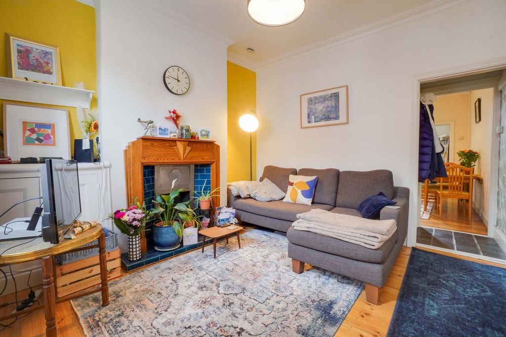 Property photo 2 of 24