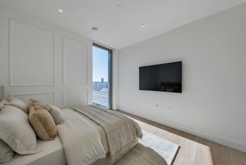 Property photo 2 of 22 Double Bedroom.Jpg