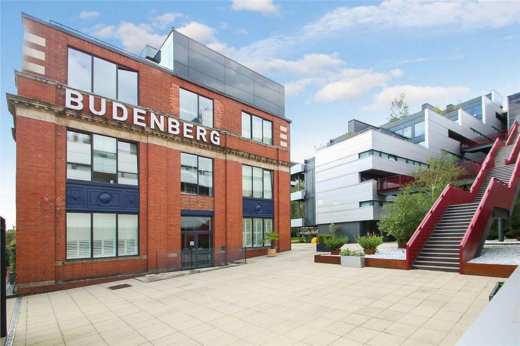 Property photo 1 of 20 Main