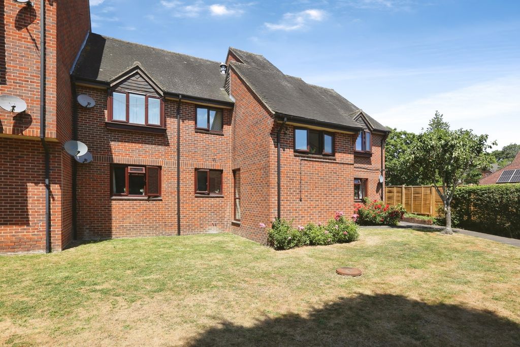 Property photo 2 of 10 Pbox-Img.Jpg