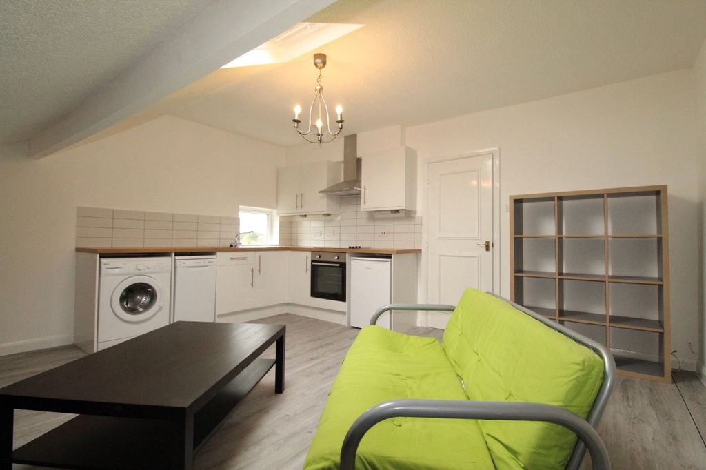 Property photo 3 of 7 Picture No. 15