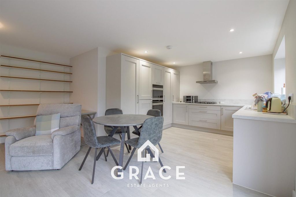 Property photo 2 of 15 Kitchen / Diner / Living Room