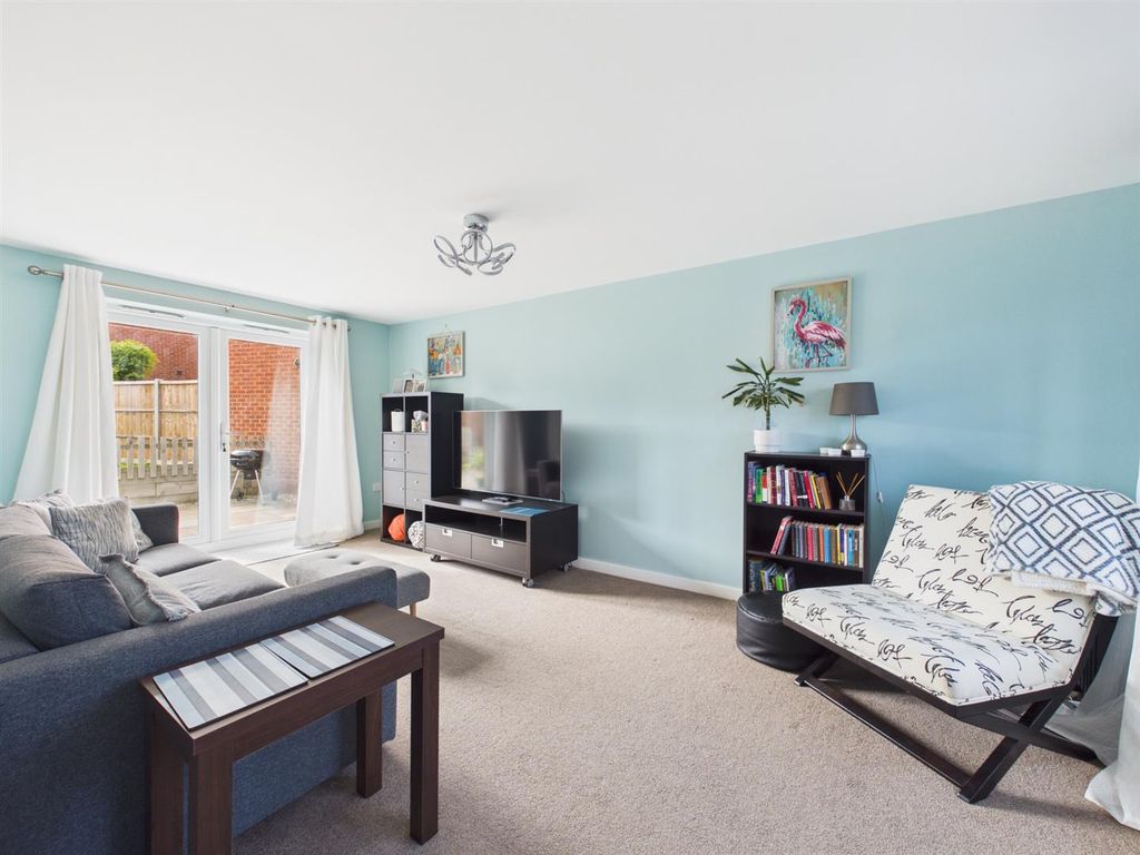 Property photo 3 of 19