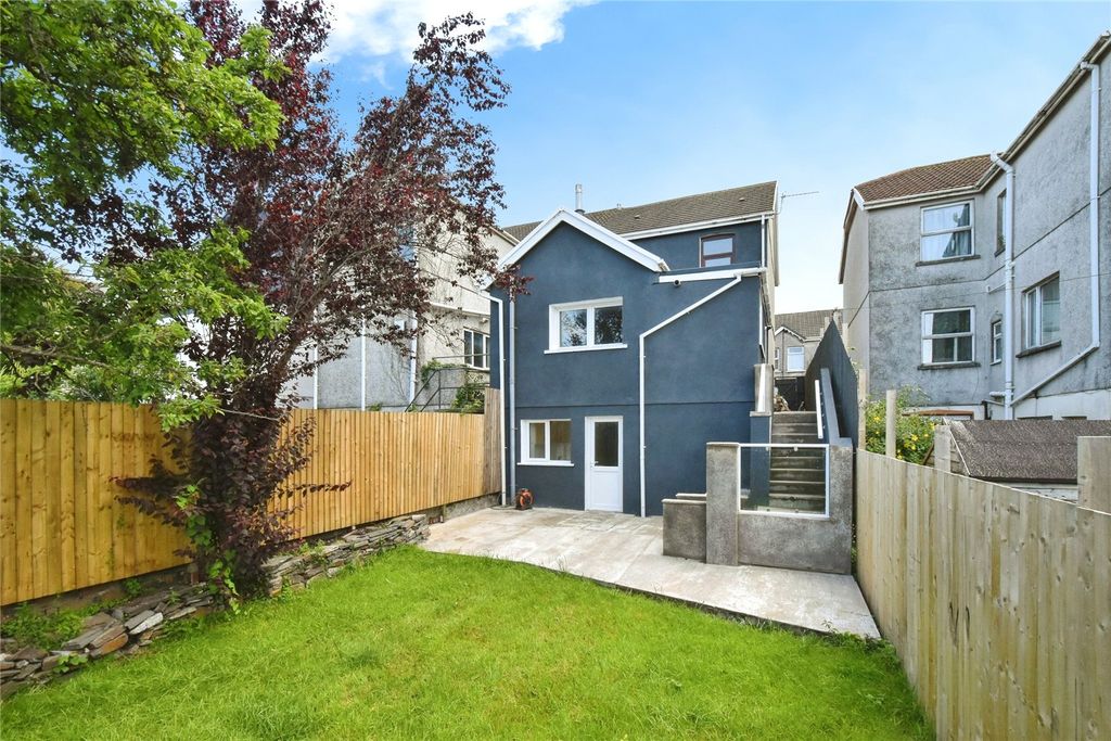 Property photo 1 of 29 Picture No. 25