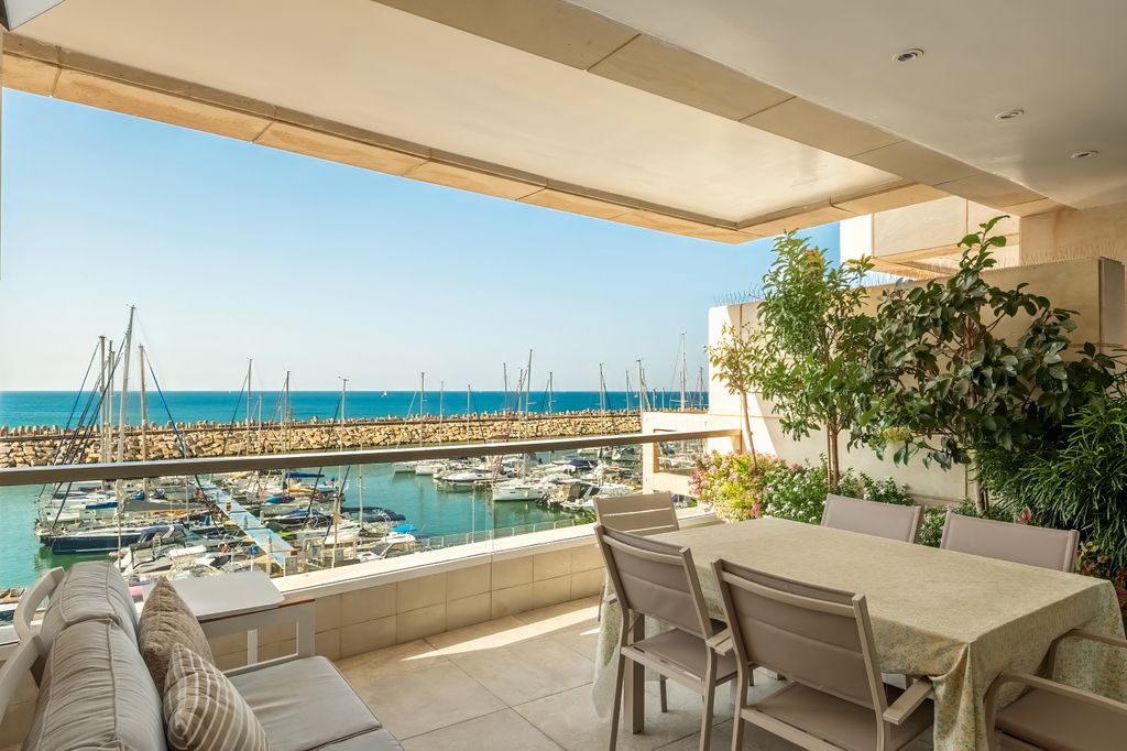 Property photo 2 of 21