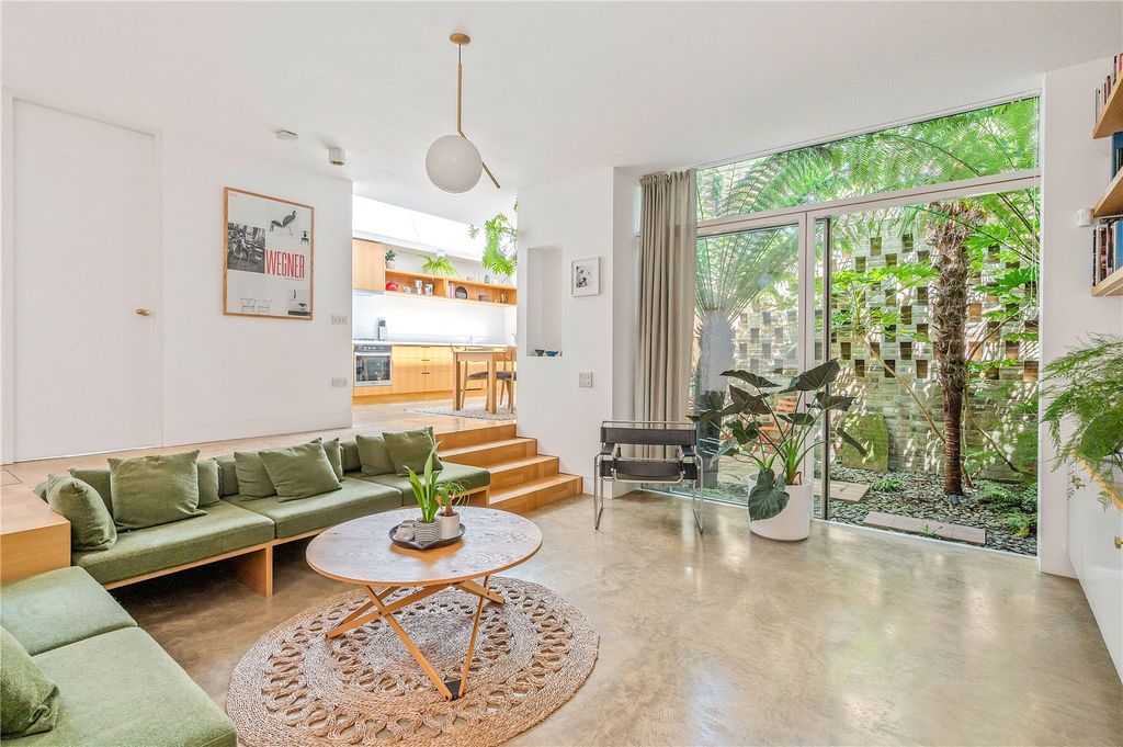 Property photo 1 of 16 Reception Room