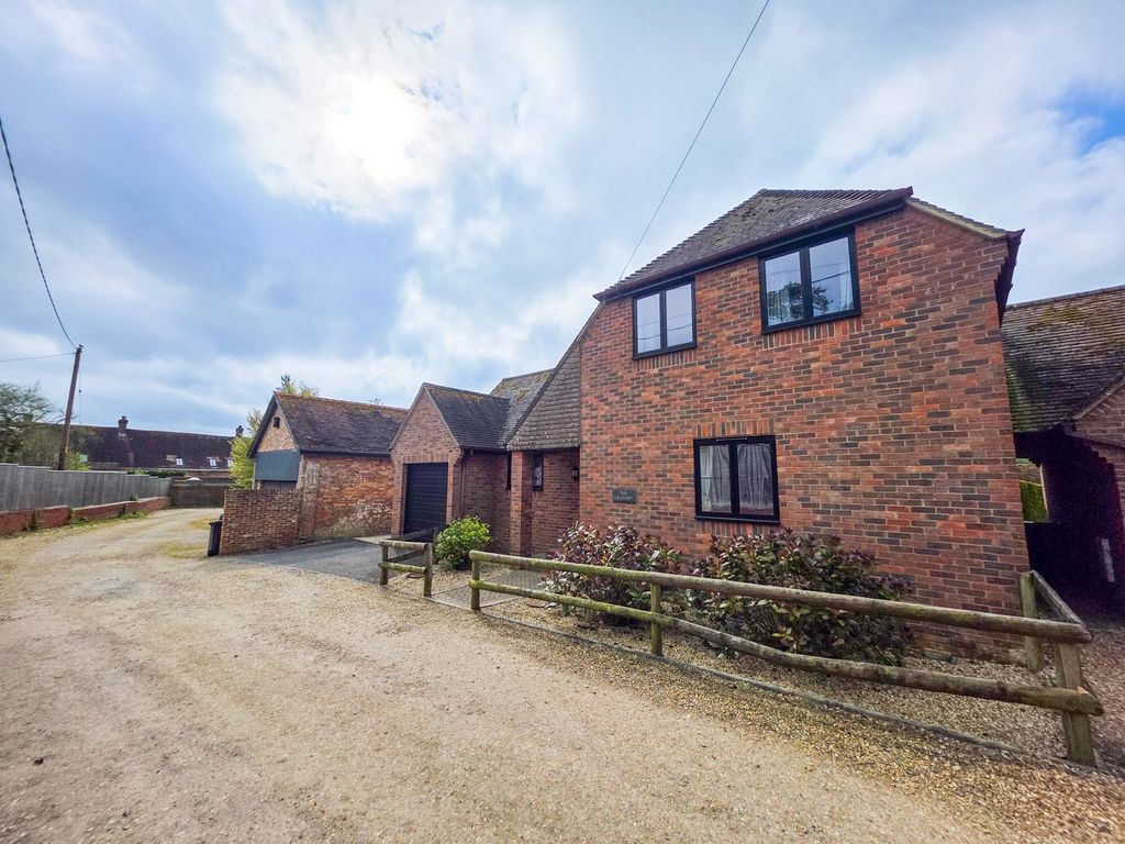 Property photo 2 of 25