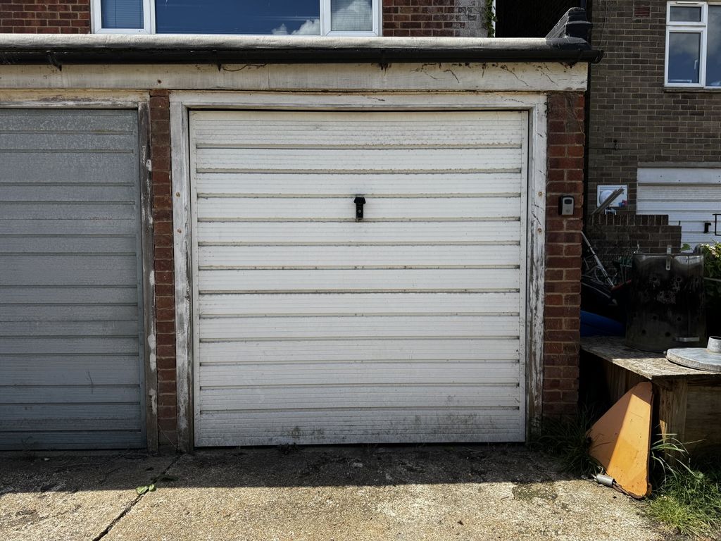 Property photo 1 of 4