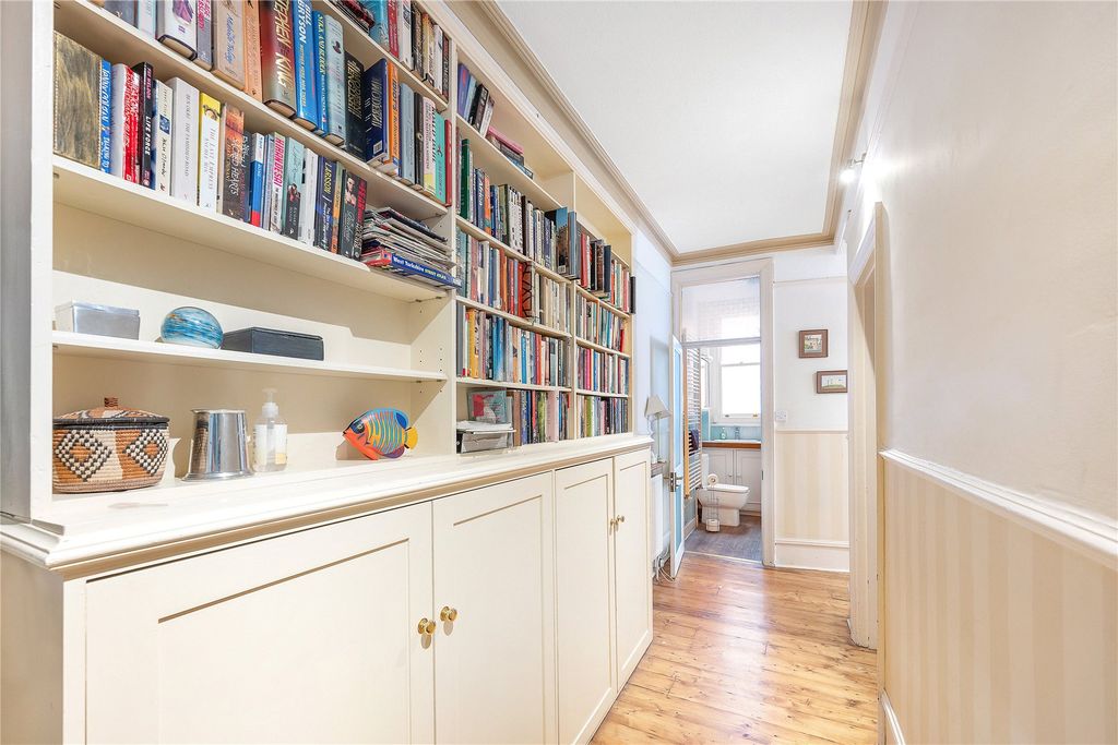 Property photo 2 of 17 Picture No. 15